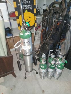 Medical Oxygen Cylinders with Carts – Set of 5
