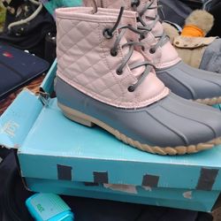  Nautica Boots