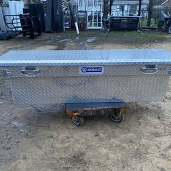 TOOL BOX KOBALT ALMOST NEW WHIT KEY