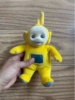 Eden 1998 TELETUBBIES Laa Laa Yellow Flocked Fuzzy Face Bean Bag Plush Doll