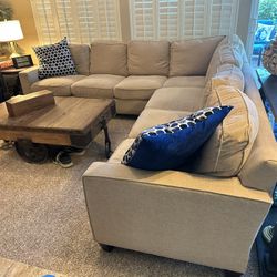 Bassett ,Neutral Colored “L” shaped Sectional Sofa