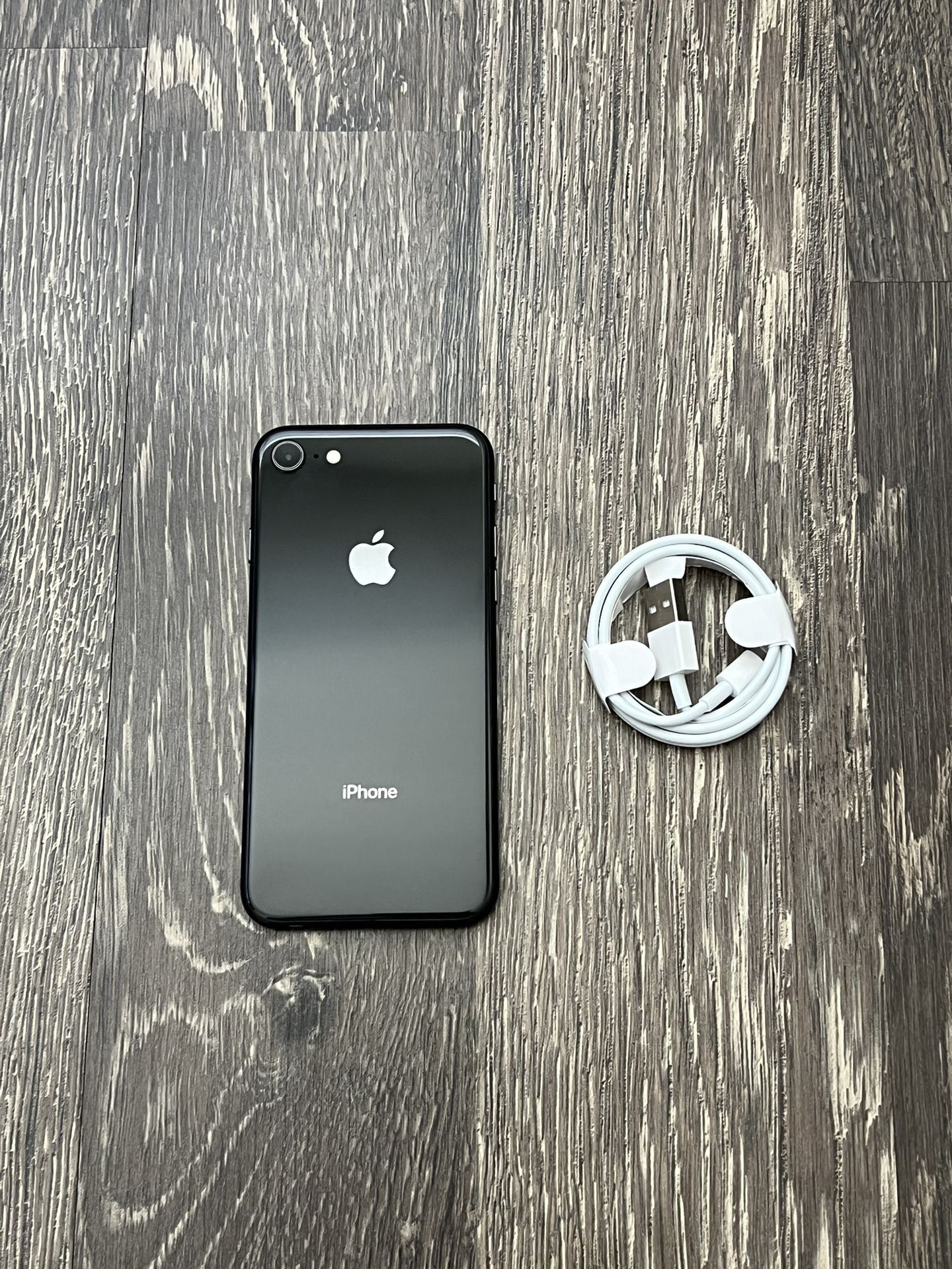 iPhone 8 UNLOCKED FOR ALL CARRIERS!