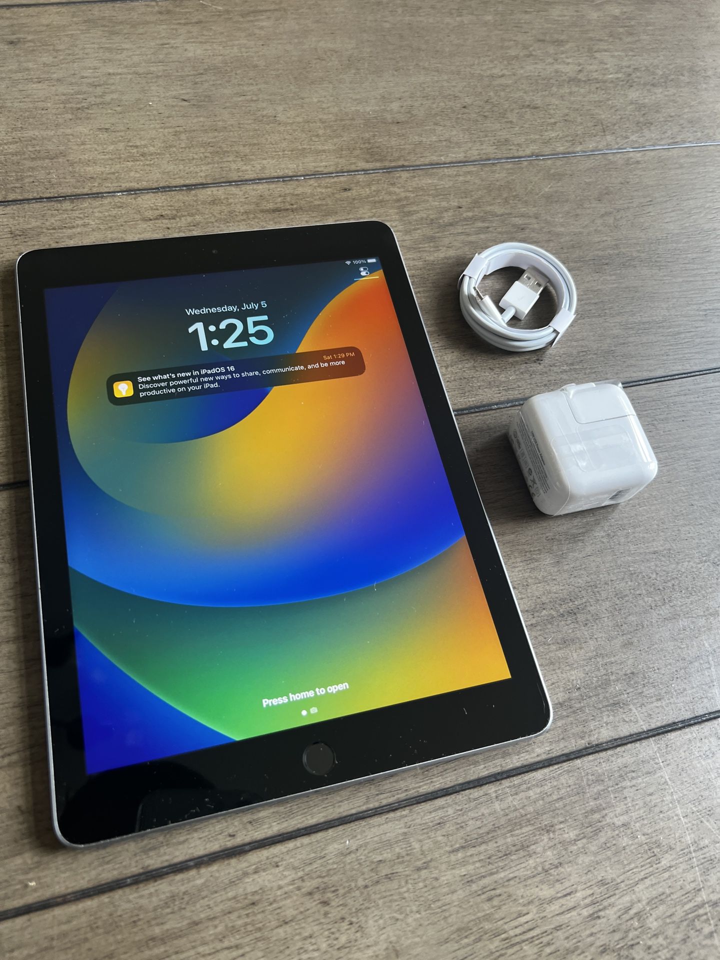 WiFi Apple iPad 6TH Gen 9.7in 32GB Gray Tablet for Sale in