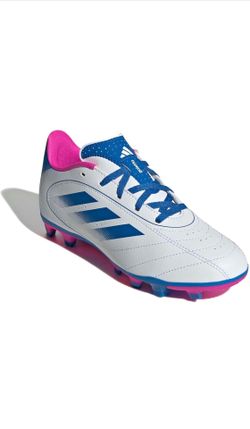Soccer cleats