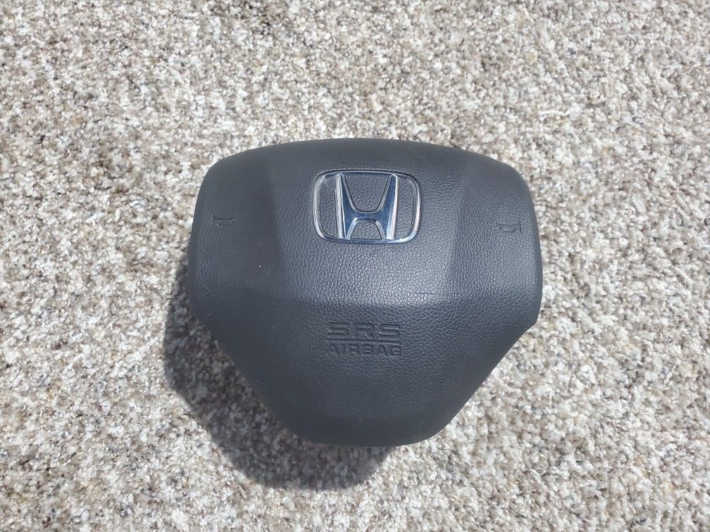 2015 2016 2017 2018 2019 honda fit steering wheel OEM
$499 obo...
