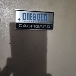 DIEBOLD CASHGUARD SAFE