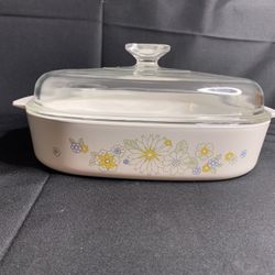 Rare corning ware floral Bouquet With No Tradesmark With Pyrex Lid  2 1/2 L 