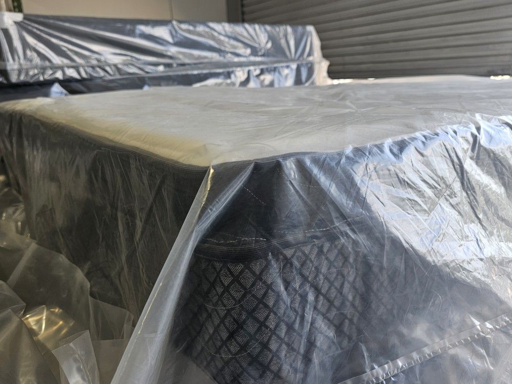 New Full Size Pillowtop Mattress