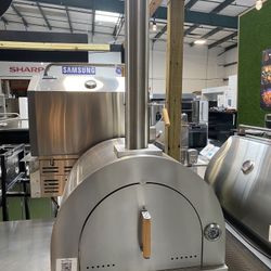 Outdoor Kitchen Pizza Oven And Cabinet