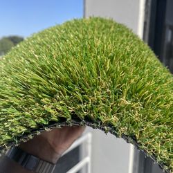 Natural 106 Ounce Artificial Grass Turf