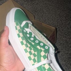 Vans 