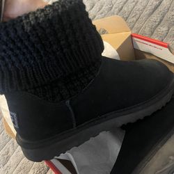 Black Uggs Brand New 