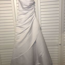 Wedding dress - size 4