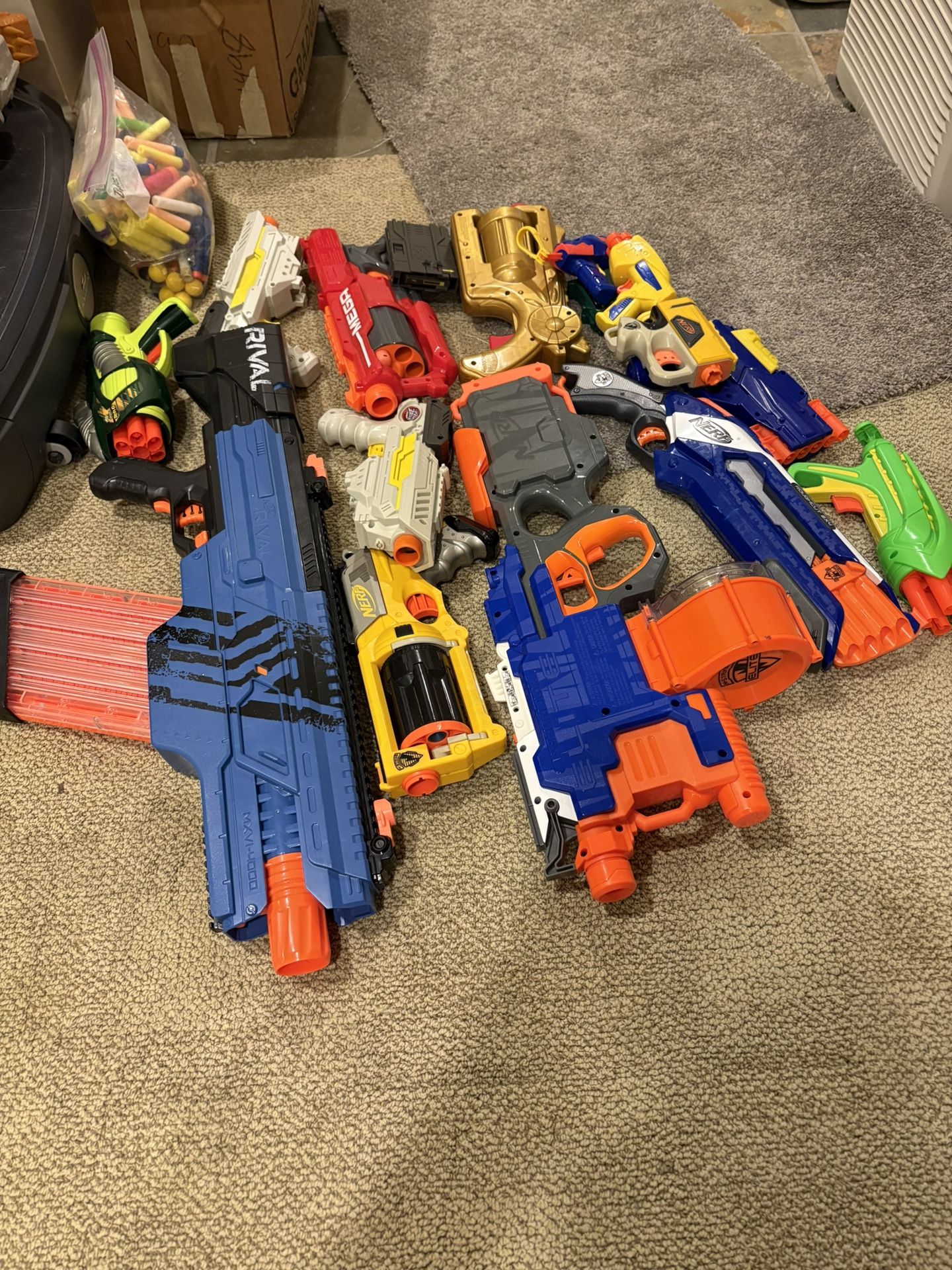 Nerf Play Guns