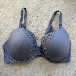 Victoria’s Secret Gray Lace Perfect Shape Model Push Up Bra Size 36DD