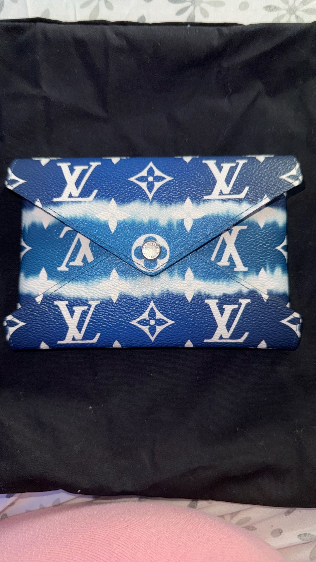 LOUIS VUITTON MONOGRAM ESCALE