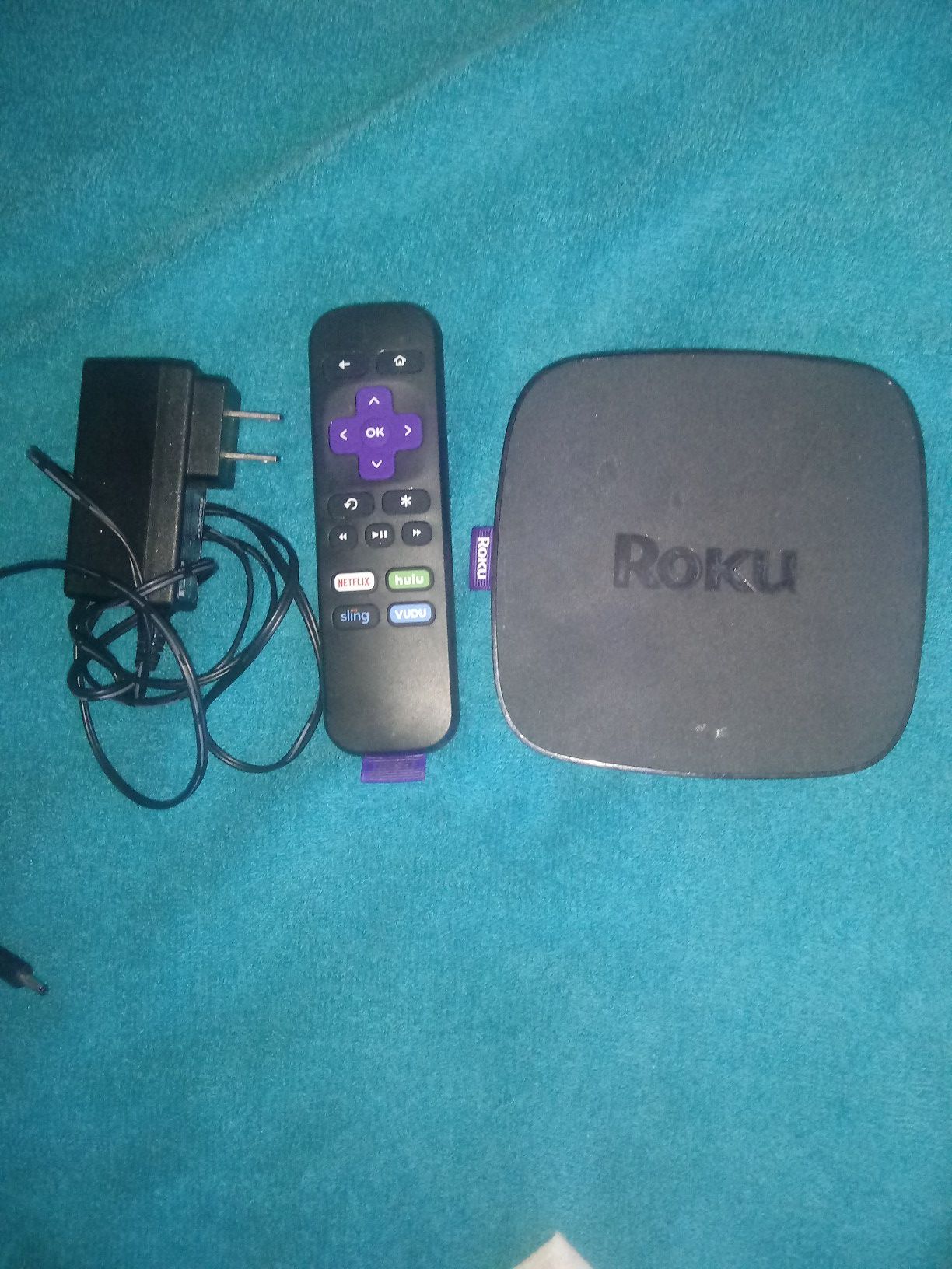 Roku Box Premiere HD And 4K UHD With Charger And Controller!!!Works Perfect And Sony Smart Wi-fi Blu-Ray Disc Player With Charger And Controller $50