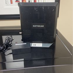 NETGEAR  AC1900 WiFi Cable Modem Router