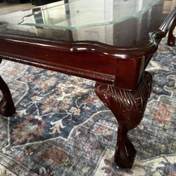 Antique Coffee Table, 8x10 Rug Included 