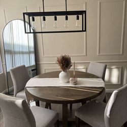Round Dining Table And Chairs 