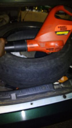 Electric hand blower