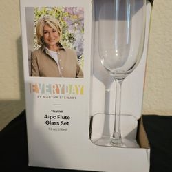 Martha Stewart Viviana 7.4 oz Flute Glass Set 4-Pack New