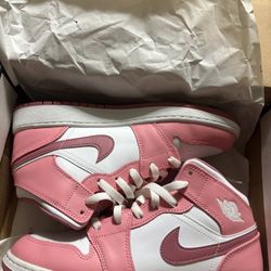 Nike Air Jordan’s (Valentines Edition) 7y Or 8 1/2 W