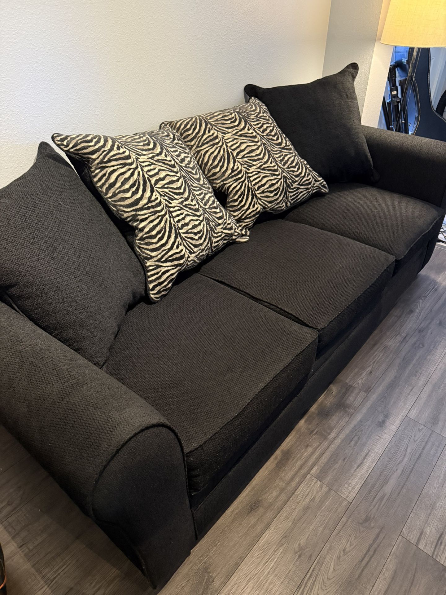 Sofa - Black. Great Condition 