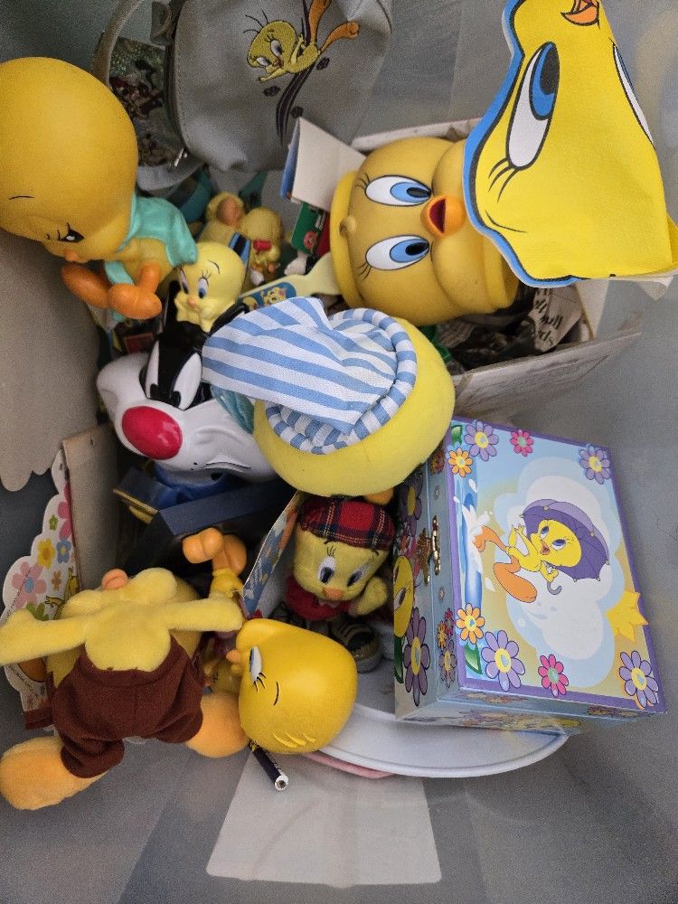 Collectible Tweety Items