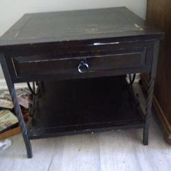 Cast iron And black wood end table 20$
