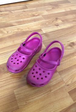 Girls sandals size 3