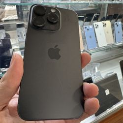 Unlocked iPhone 15 Pro - Desbloqueado 