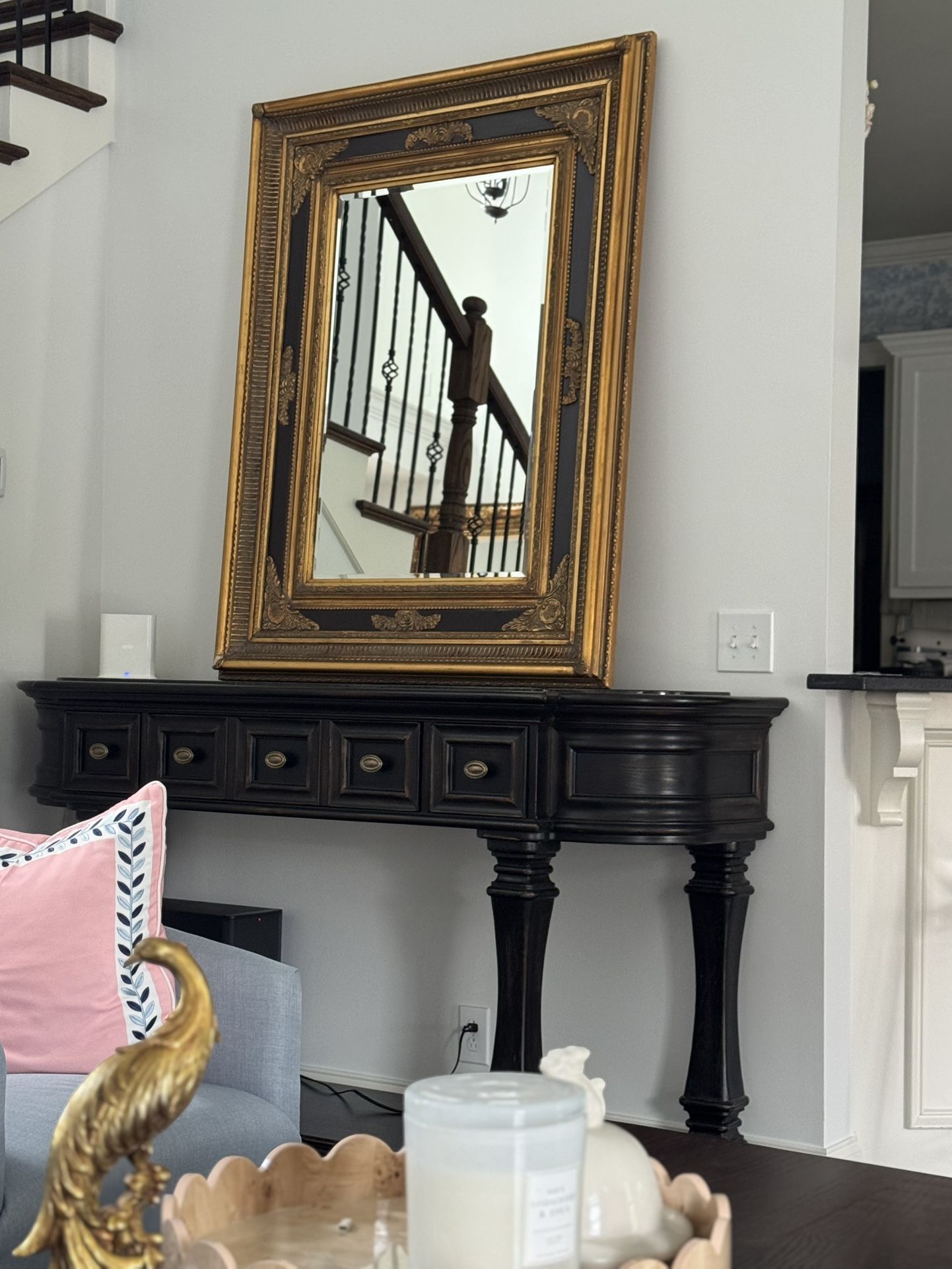 Stunning Mirror And Sofa Table Set
