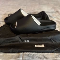 Yeezy Slides