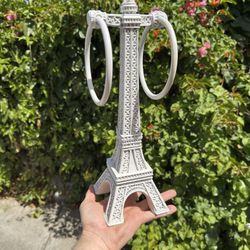 Eiffel Tower towel holder