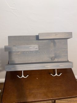 Wooden Towel Hanger/shelves