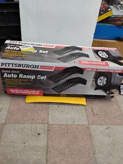Pittsburgh automotive auto ramp set 2000 lb capacity per ramp