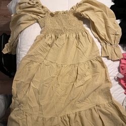 Women’s Clothes: Zara, Tommy Hilfiger, Old Navy, Nike, Ann Taylor