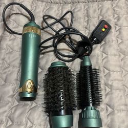 Hairbrush dryer
