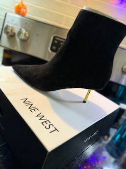 Black heels/boots