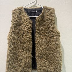 ✨ Fur Tanning Vest ✨ Size: Medium | 100% Polyester