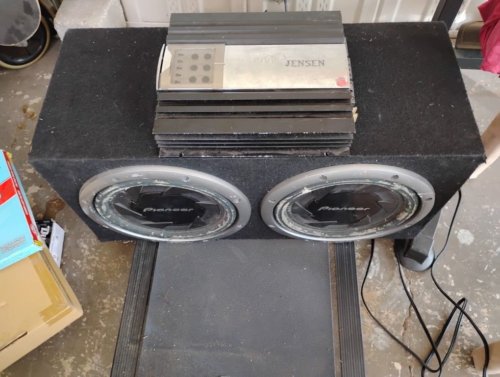 12' Pioneer , Jensen 600 Watt Amp
