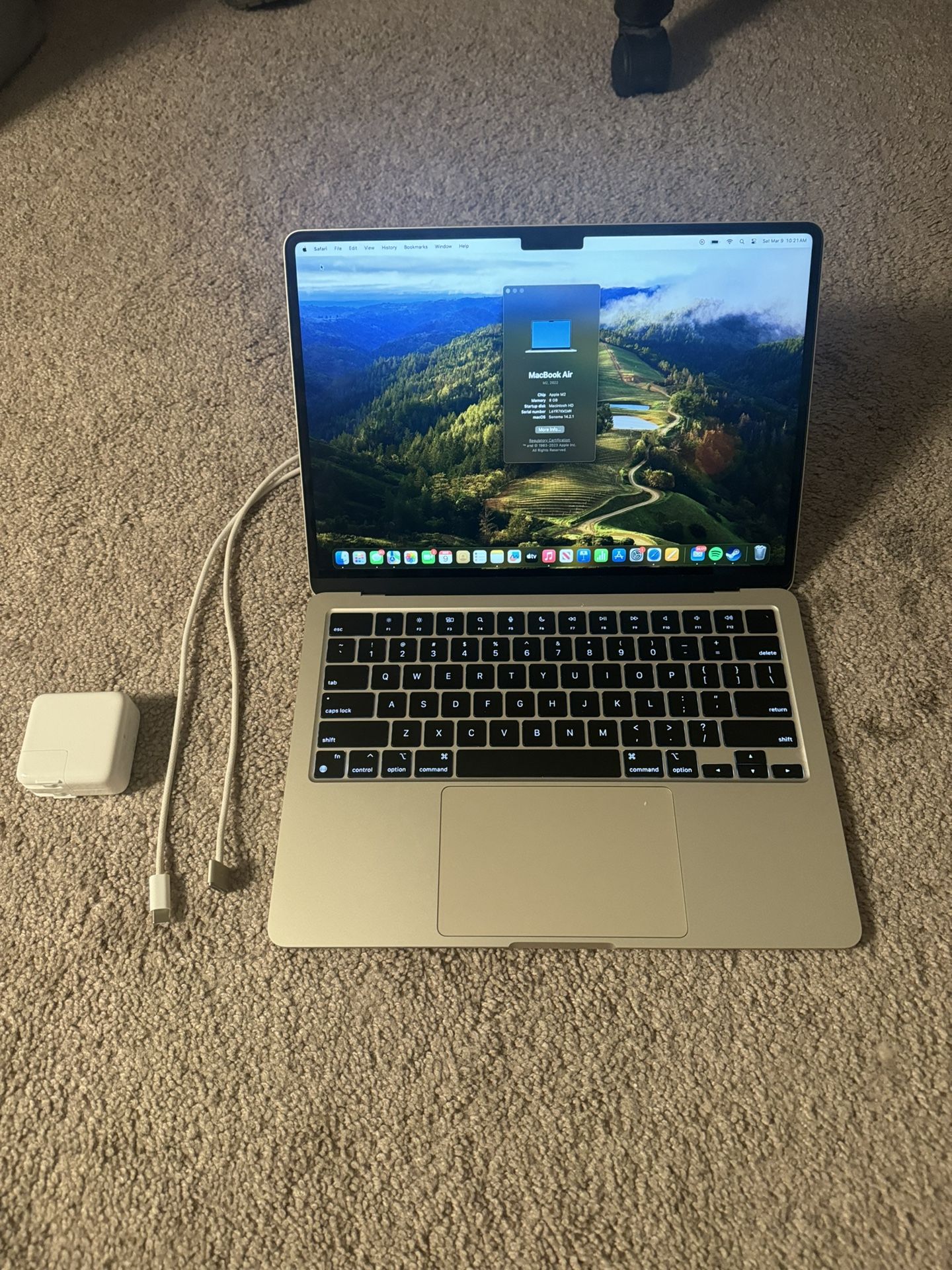 MacBook M2