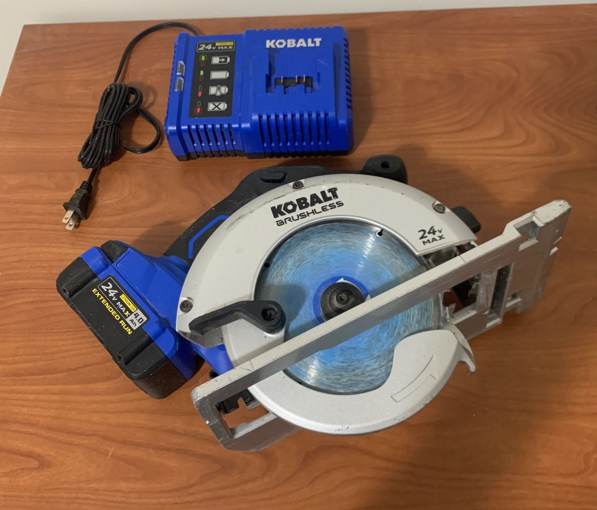 Kobalt 24-Volt Max 6-1/2-in Brushless Cordless Circular Saw Circular Saw