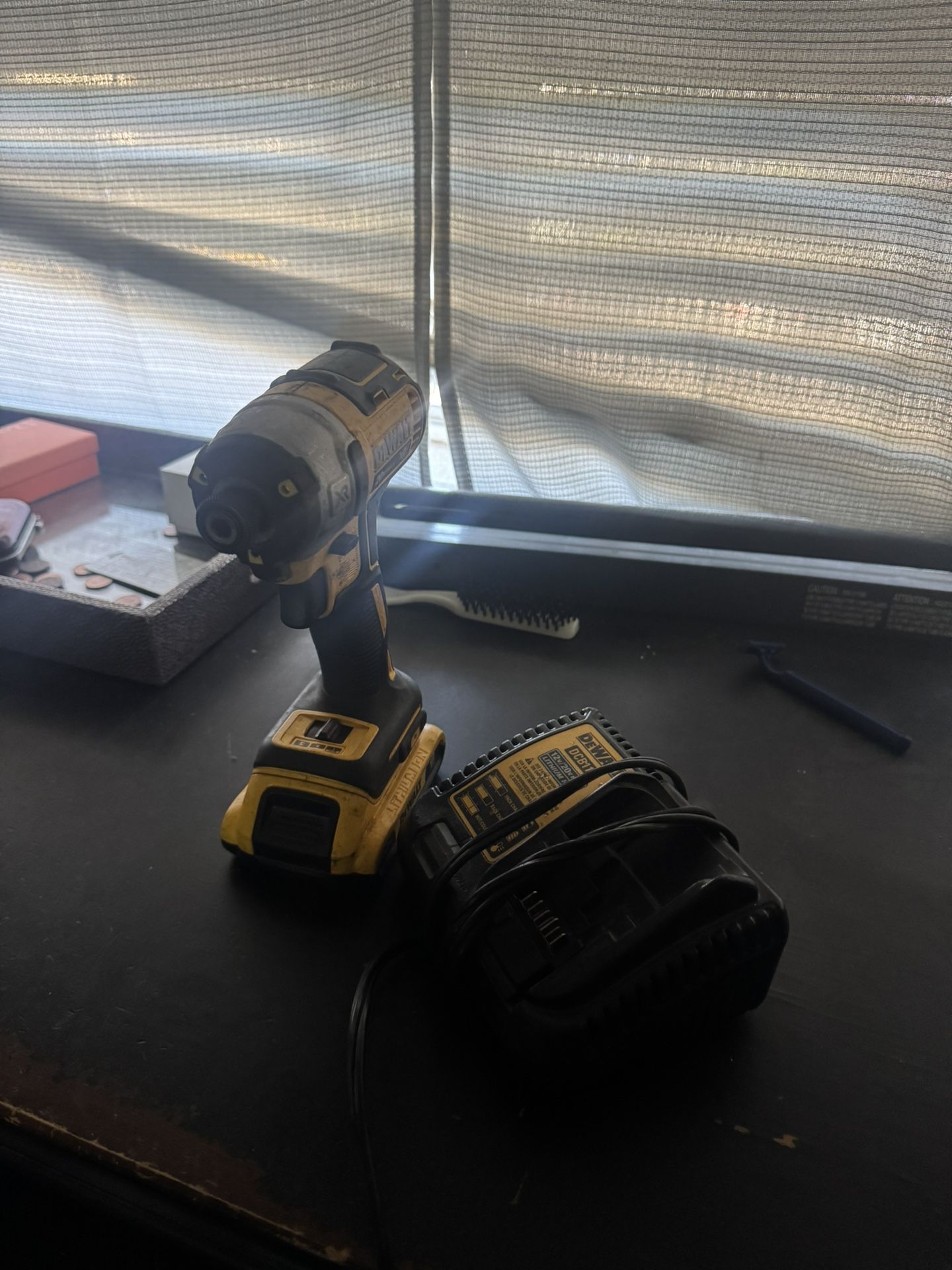 dreamt drill 20v with charger