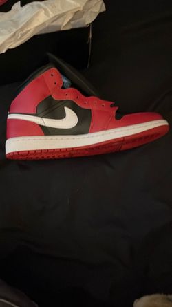 Jordan 1 gym red black white