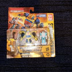 Hasbro Transformers Buzzworthy Bumblebee War for Cybertron Core Bumblebee