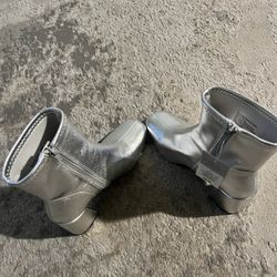 Cute silver heels boots 