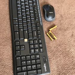 Wireless Keyboard With Mouse