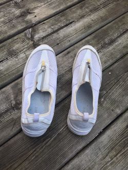 Easy Spirit Comfortable Zip Up Shoes